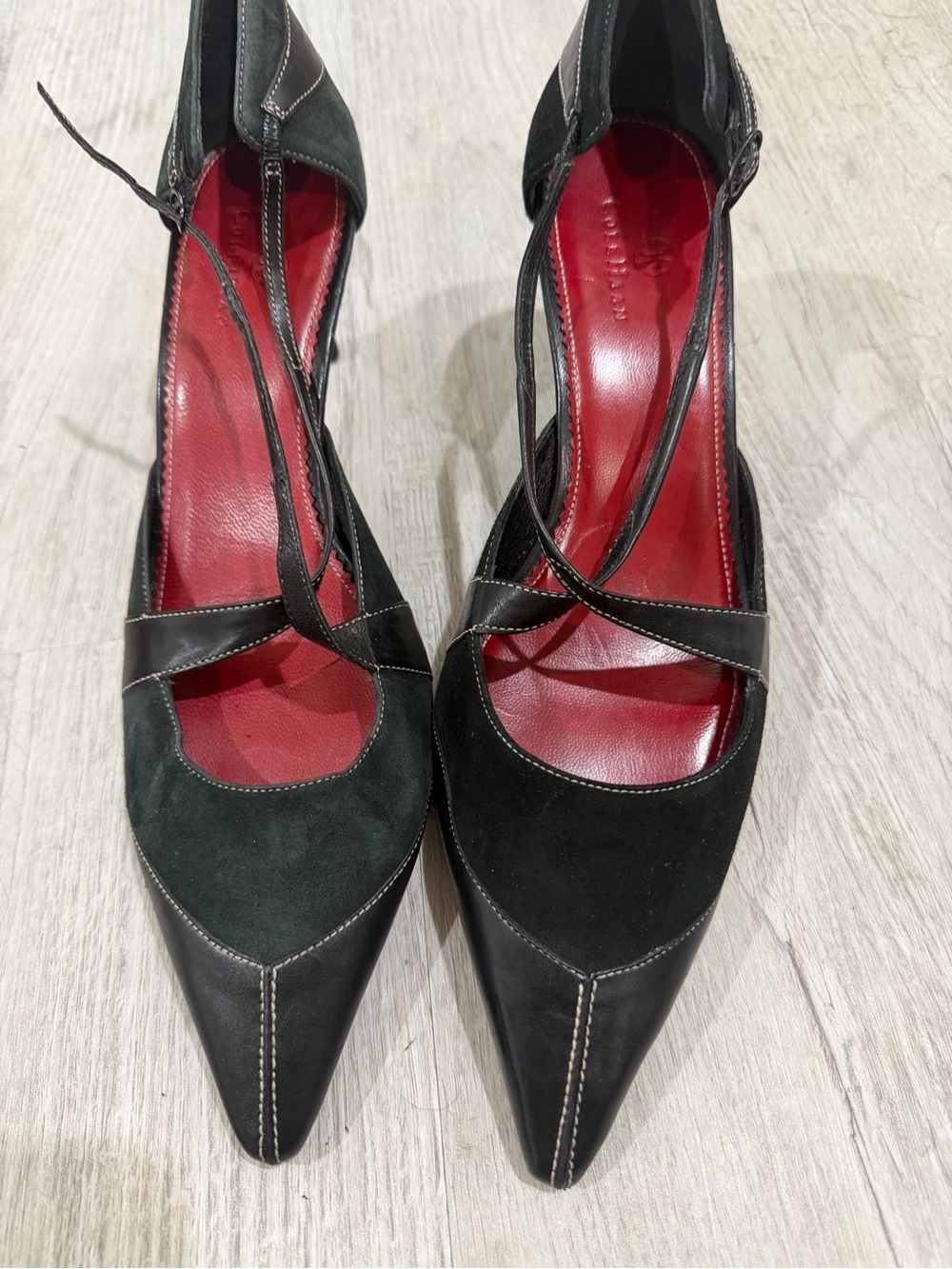 Vintage Pointed Ankle-Strap Heels in Black size 10